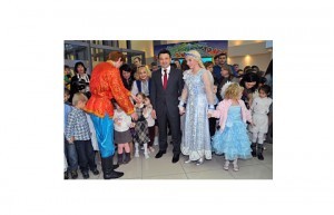 Андрей Воробьёв поздравил детей с Новым годом