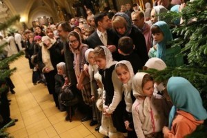 Губернатор Московской области Андрей Воробьёв принял участие в праздничном богослужении