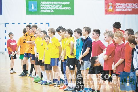 В супер-финал вышли четыре школьные команды