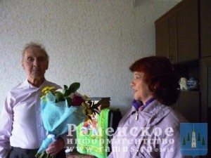 В с.п. Новохаритоновское с 90-летием поздравили ветерана ВОВ