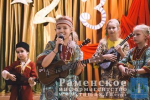 В г.п.Кратово дети поздравили мужчин с праздником