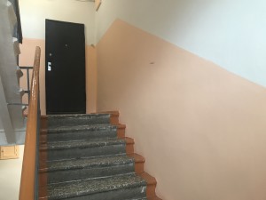 В Раменском продолжается ремонт подъездов