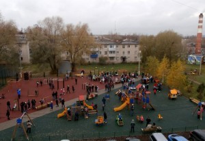 Открытием новой детской площадки в с.п.Чулковское завершился этап благоустройства дворовых территорий этого года