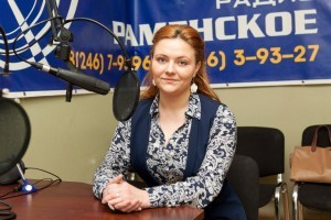 В гостях на Раменском радио у рубрики «Активный час» певица Влада Стешова, а также актеры «Содружества актеров»