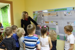 В детском саду №4 провели мероприятие по правилам дорожного движения