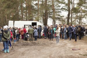 Более 130 человек приняли участие в субботнике на озере Гидра