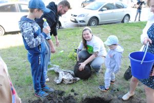 На улице Молодежная в Раменском посадили «Лес Победы»