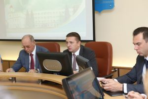 Оперативное совещание, состоявшееся 6 августа в районной администрации, провел глава Раменского района Андрей Кулаков