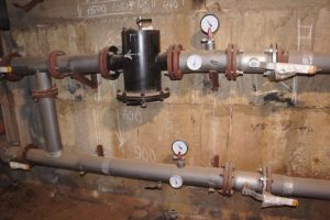 Работы по капитальному ремонту внутренних инженерных сетей на ул.Михалевича, д.14 завершили на неделю раньше, чем планировалось