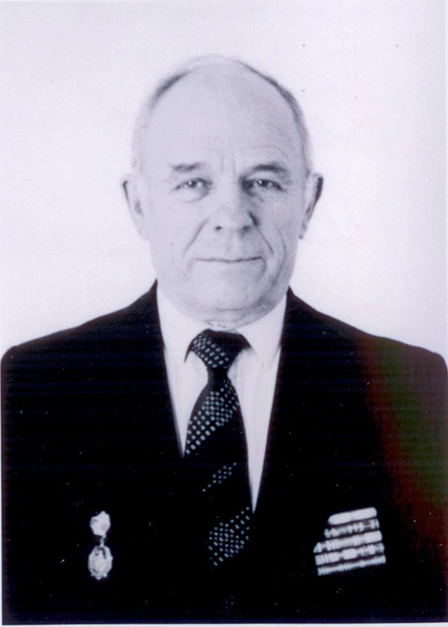 БЛАЖНОВ Пётр Иванович (1923–2012)