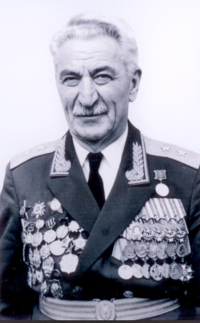 ХАРАЗИЯ Хасан Лагустанович (1908-1991)