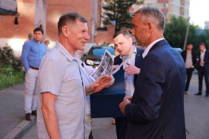 ВРИО главы Раменского района Николай Воробьев провел встречу с жителями во дворах домов 19 и 21 по ул. Красноармейской