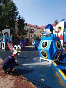 Производится уборка территории г. Раменское