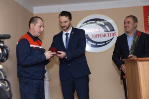 Виктор Неволин поздравил коллектив и руководство Раменского ДРСУ с профессиональным праздником – Днем работников дорожного хозяйства