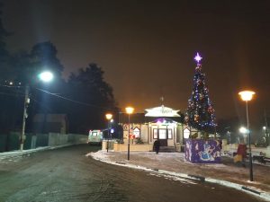 Продолжается монтаж праздничного новогоднего украшения на территории г.п. Кратово Раменского г.о.