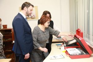 Глава Раменского г.о. В.Неволин посетил Новохаритоновскую школу