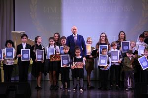 Большим гала-концертом завершился VI поэтический Фестиваль-конкурс «Памяти поэта-земляка С.В. Мордвинова» в городском поселении Ильинский Раменского г.о.