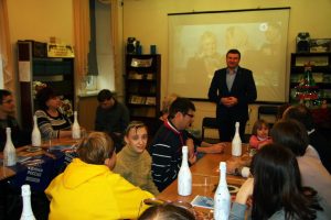 Председатель Совета депутатов Раменского г.о. принял участие в новогоднем мастер-классе для людей с ОВЗ