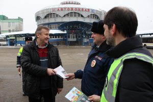 Проверки пассажирских автобусов провели сотрудники Госавтоинспекции