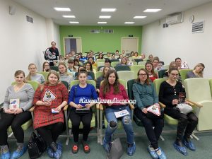 Сотрудники Госавтоинспекции в Раменском г.о. организовали встречу с будущими мамами по вопросам безопасной перевозки детей автомобильным транспортом