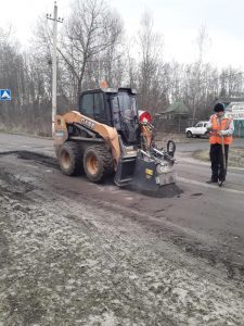 Работы по ямочному ремонту дорог проводят в Раменском г.о.