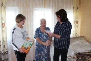 В Новохаритоново вручили ветеранам юбилейные медали