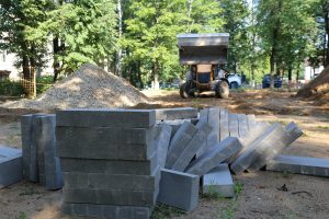 В посёлке Родники Раменского городского округа идёт благоустройство двух дворовых территорий