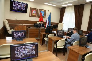 Игорь Халястов на оперативном совещании доложил о ситуации с короновирусом в округе