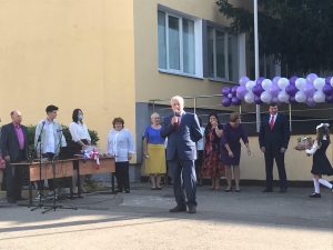 Раменских школьников с Днем знаний поздравил депутат Мособлдумы Юрий Липатов