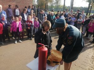 Помимо основных уроков с учащимися образовательных учреждений Раменского округа проводятся занятия по пожарной безопасности