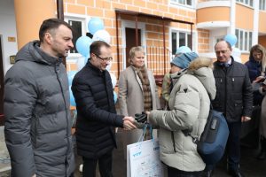 Участники долевого строительства п.Родники получили ключи от квартир