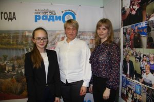 Гости студии — педагоги и ученики Ильинской школы №25