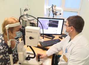 Раменские офтальмологи восстановили зрение пациентке с тромбозом центральной вены сетчатки