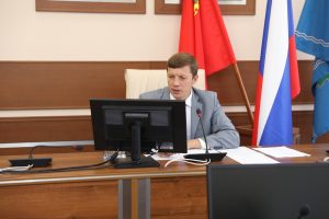 Олег Плынов провел оперативное совещание администрации