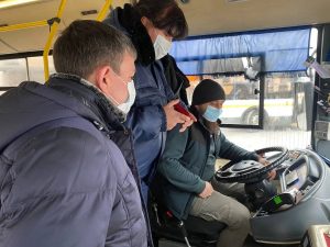 Соблюдение масочного режима в общественном транспорте проверили в Раменском