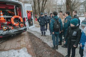 На берегу озера Пионер прошло профилактическое молодежное мероприятие «Школа безопасности»