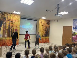 Сотрудники Госавтоинспекции при поддержке Рамавтодора  приняли участие   на уроке по ПДД 