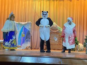 Новогоднюю сказку показали в ДК «Лель»