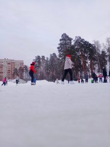 Сегодня, 11 января, каток на стадионе «Сатурн» работает с 14:00 до 22:00