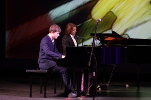 Дмитрий Маликов дал урок музыки Раменским детям