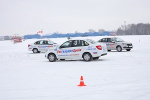 Курс повышения водительского мастерства прошли сотрудники Росгвардии сегодня на автодроме «Мячково»