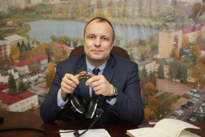 Об опасности тонкого льда и половодья рассказал Виталий Столбов