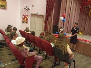 Сотрудники отдела по делам несовершеннолетних в рамках операции «Защита» провели беседы в школьных лагерях