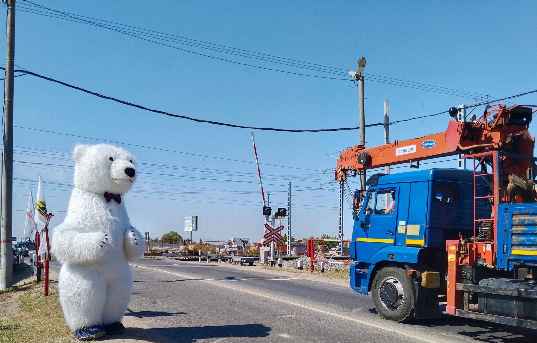 Рейд по безопасности на железной дороге провели на Сафоновском переезде -  РамМедиа - Раменский городской округ - Раменское