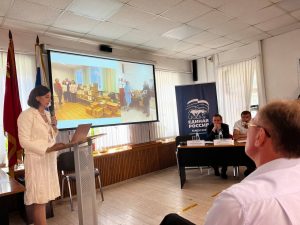 Людмила Лактанова представила доклад о работе ТУ «Быково» на ежегодном отчете перед жителями