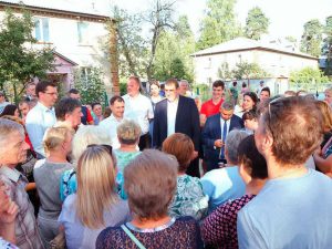 «День соседей» прошел на улице Серова у дома 37 в залинейной части города Раменское