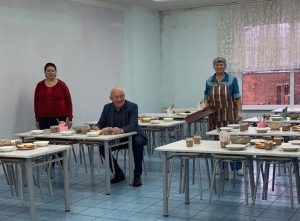 Сергей Анурьев проверил качество питания в Никитской школе