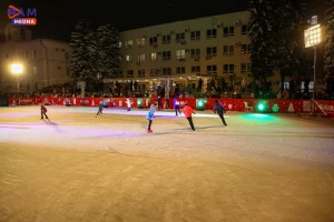 Для жителей округа этой зимой обустроили 37 катков