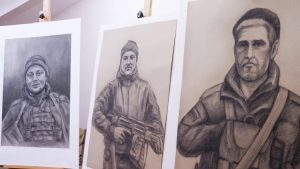 Две выставки развернулись в ДК им.Воровского к Дню защитника Отечества