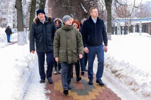 Глава Раменского округа Николай Ханин проверил содержание территорий во дворах